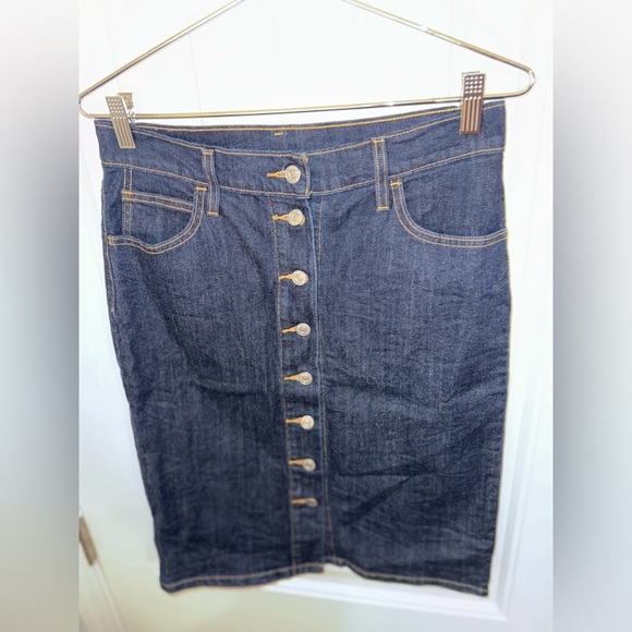 Levi's Denim Button-Front Pencil Skirt - Picture 4 of 12